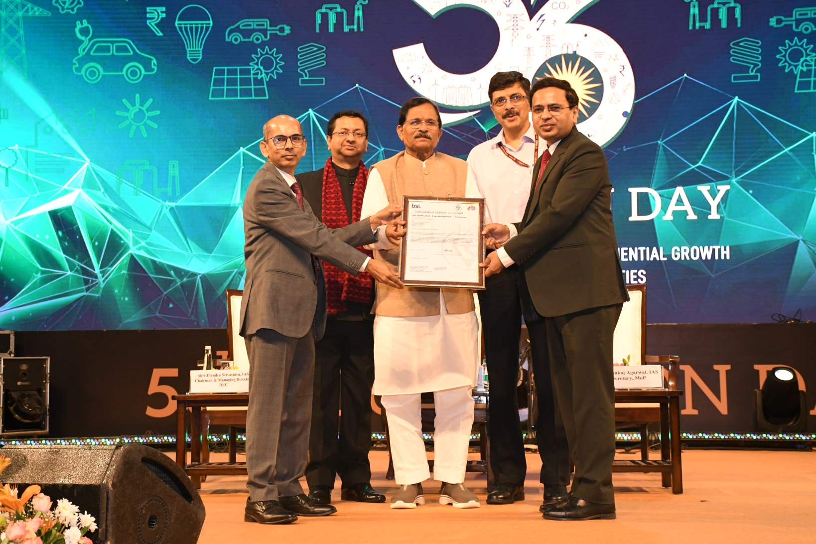 आर.ई.सी लिमिटेड आईएसओ 31000:2018 प्रमाणन प्राप्त करने वाली पहली भारतीय सार्वजनिक क्षेत्र की एनबीएफसी बनी